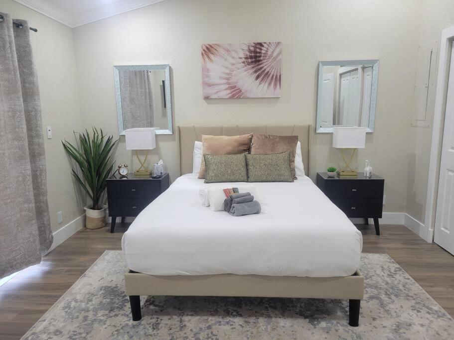 Alluring Luxury Oasis, Modern Comfort & Relaxation Wellington Eksteriør billede